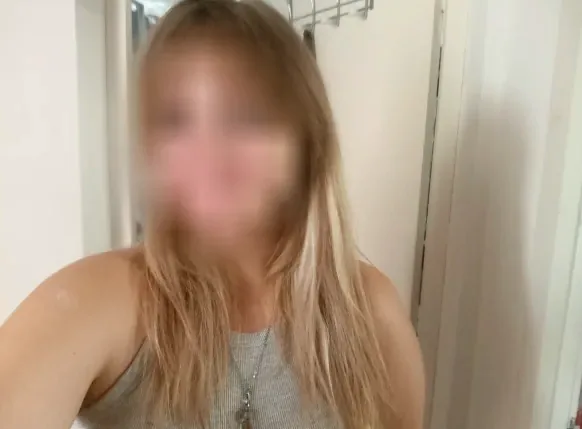 Camilla, 20