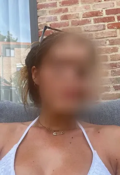 Clara, 30