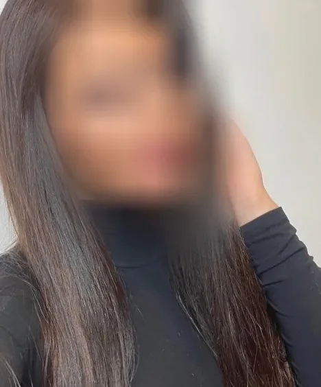 Ellen, 28
