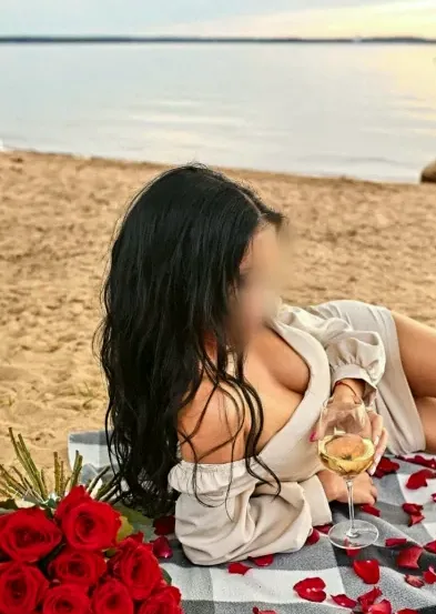 Fatima, 35