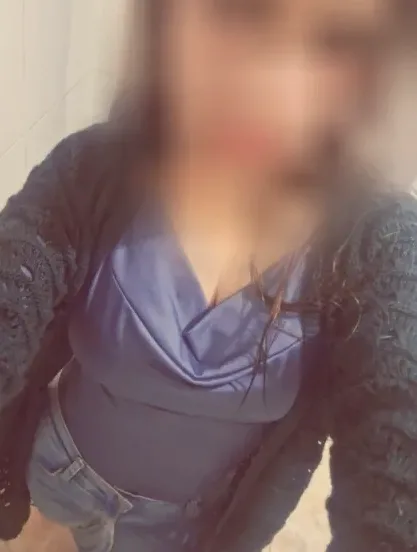 Laura, 33