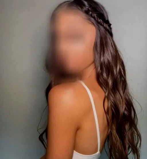 Lejla, 29