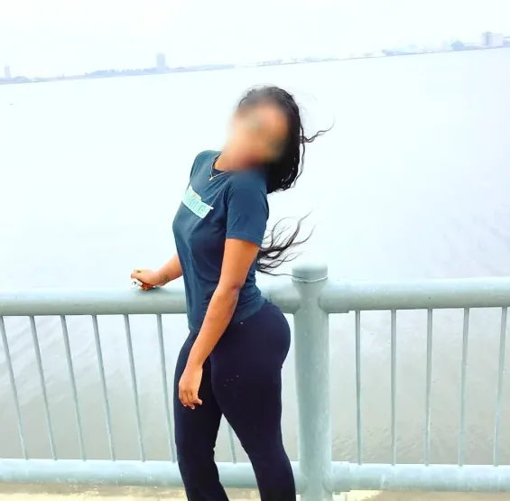 Marianne, 35