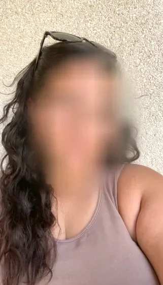 Yasmin, 22